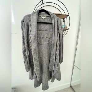Kenar mid thighs cardigan . Grey size small